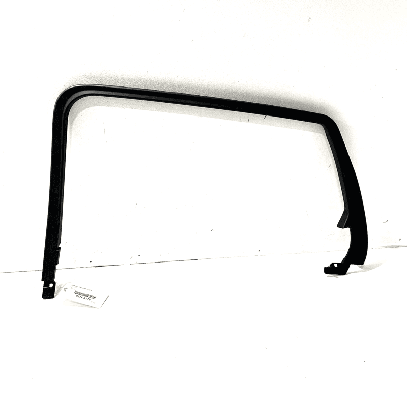 REAR PASSENGER SIDE DOOR WINDOW FRAME TRIM COVER OEM GMC TERRAIN 2018 - 202