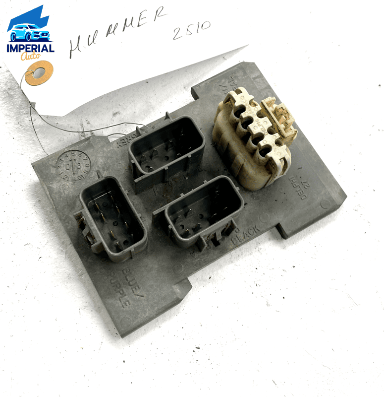 2003-2007 Hummer H2 Rear Junction Block Module Taillight Tail Light Lamp OE