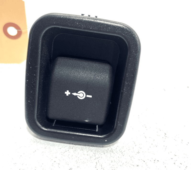 BMW 430I XDRIVE 2017-2020 REAR LUGGAGE POWER OUTLET SOCKET OEM 1PCS