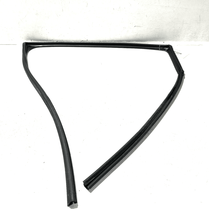 14-20 ACURA MDX REAR LEFT DRIVER DOOR WINDOW RUN CHANNEL WEATHERSTRIP SEAL  14-20 ACURA MDX REAR LEFT DRIVER DOOR WINDOW RUN CHANNEL WEATHERSTRIP SEAL