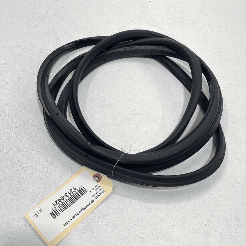 2018-2023 AUDI Q7 DOOR WEATHERSTRIP SEAL REAR RIGHT OEM