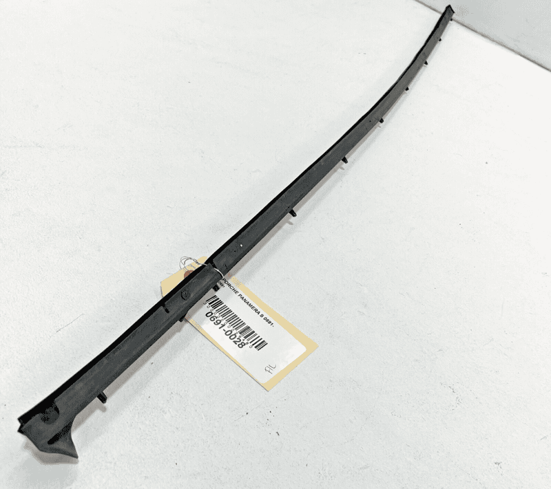 2010 - 2016 PORSCHE PANAMERA FRONT LEFT DRIVER DOOR LOWER WHEATHERSTRIP SEA