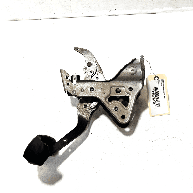 2018-2021 TOYOTA CAMRY LE Brake Stop Braking Pedal Assembly OEM