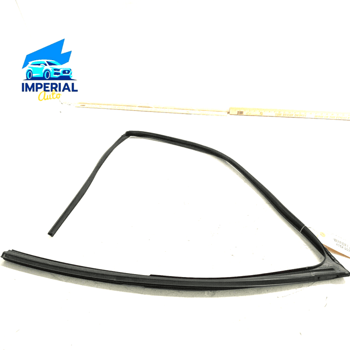 2018 - 2023 TOYOTA CAMRY FRONT PASSENGER SIDE WINDOW GLASS RUN CHANNEL SEAL