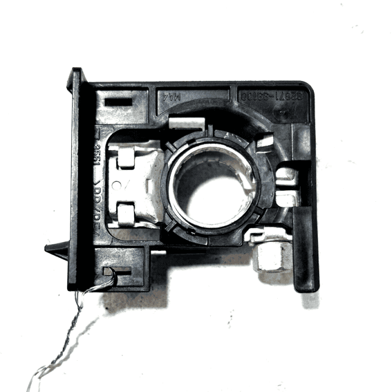 2018-2023 TOYOTA CAMRY BATTERY CABLE TERMINAL POSITIVE TERM HOLDER COVER OE 2018-2023 TOYOTA CAMRY BATTERY CABLE TERMINAL POSITIVE TERM HOLDER COVER OE