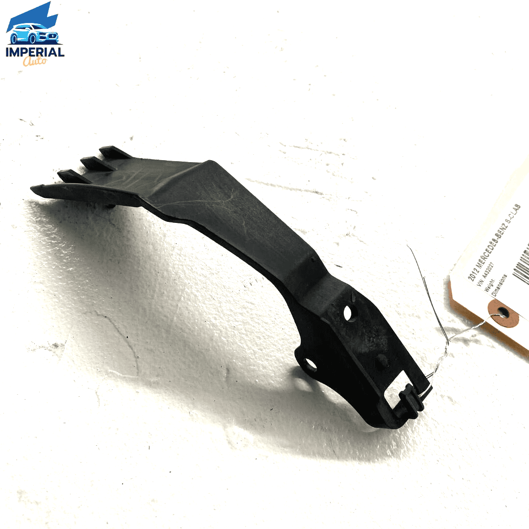 2007-13 Mercedes S550 Rear Passenger Side Molding Cover Strip Mount Bracket