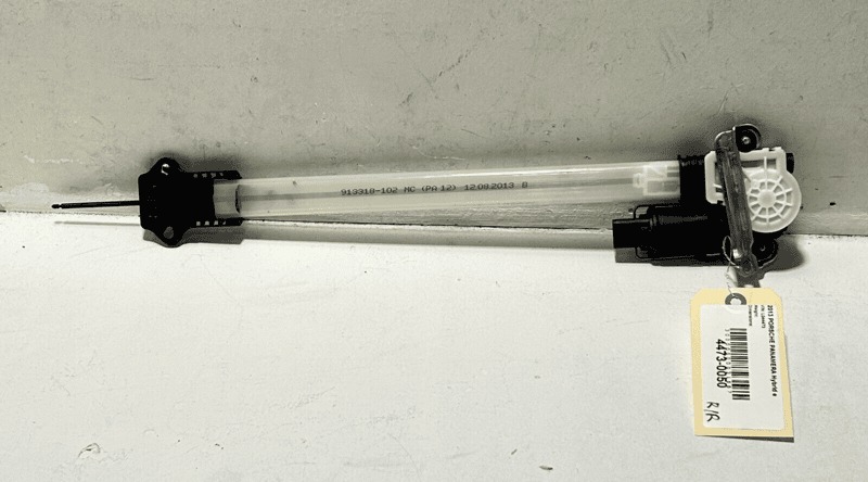 2010-2016 PORSCHE PANAMERA REAR RIGHT PASSENGER DOOR WINDOW SUN SHADE MOTOR