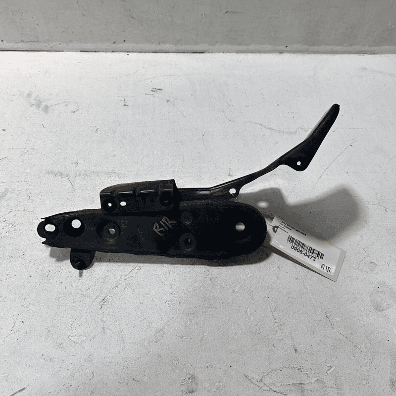 2017 Infiniti Q50 Rear SubFrame Crossmember Right Passenger Stay Bracket OE