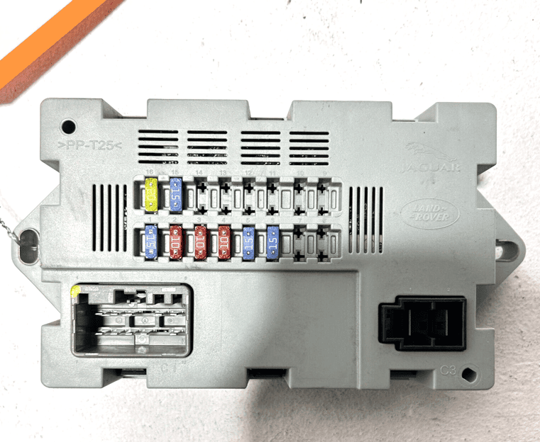 Dash Interior Fuse Relay Box Module Jaguar XE 2017-2019 OEM