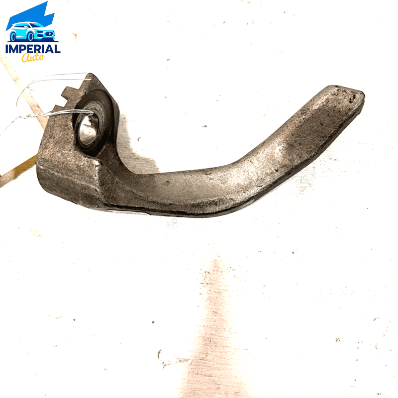 BMW X1 F48 2016-23 FRONT PASSENGER SIDE SPINDLE KNUCKLE CRASH LEVER BRACKET