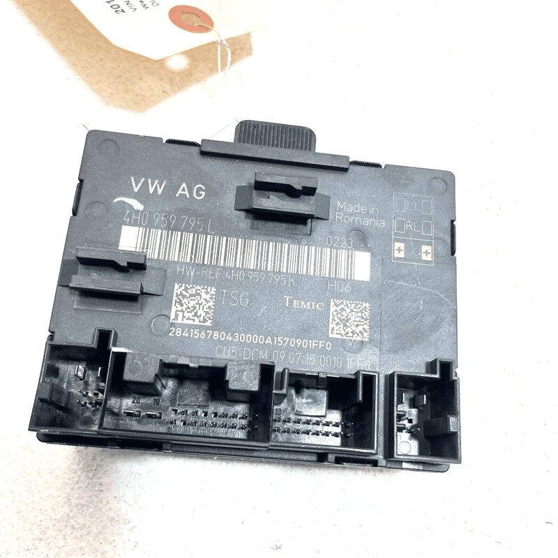 2013-2018 PORSCHE CAYENNE REAR LEFT OR RIGHT DOOR COMPUTER CONTROL MODULE O