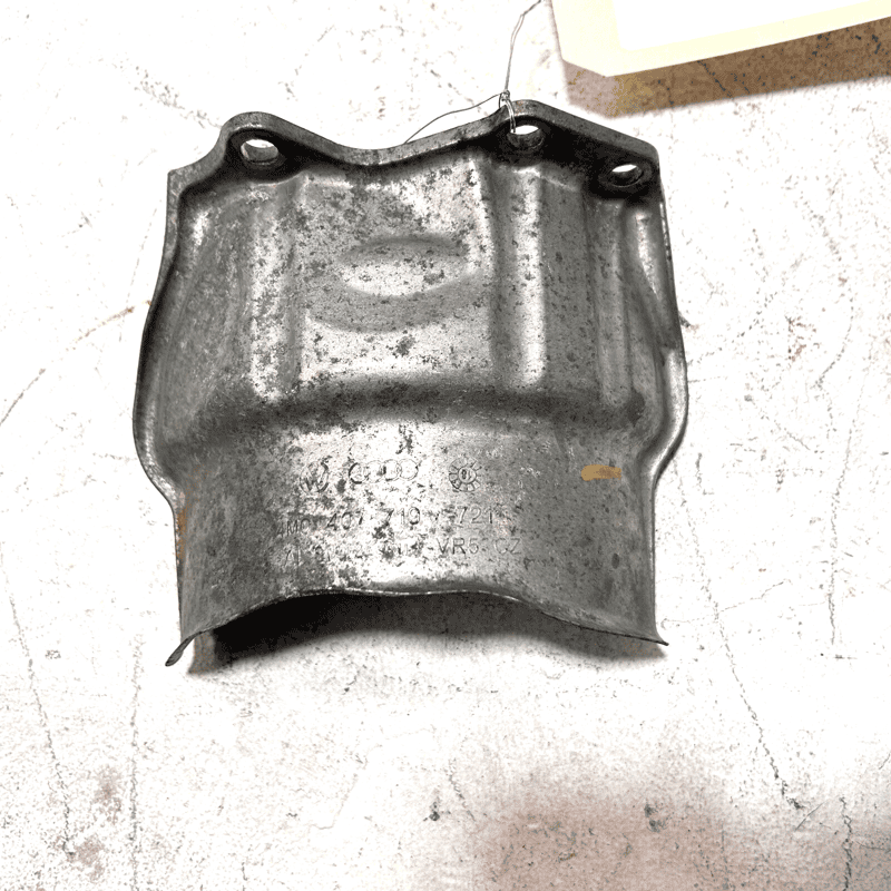 2017-2023 AUDI Q7 FRONT LEFT DRIVER SIDE AXLE SHAFT SPLASH SHIELD COVER OEM