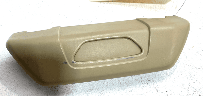 2017-2022 AUDI Q7 FRONT RIGHT PASSENGER SEAT HEADREST OUTER TRIM COVER OEM