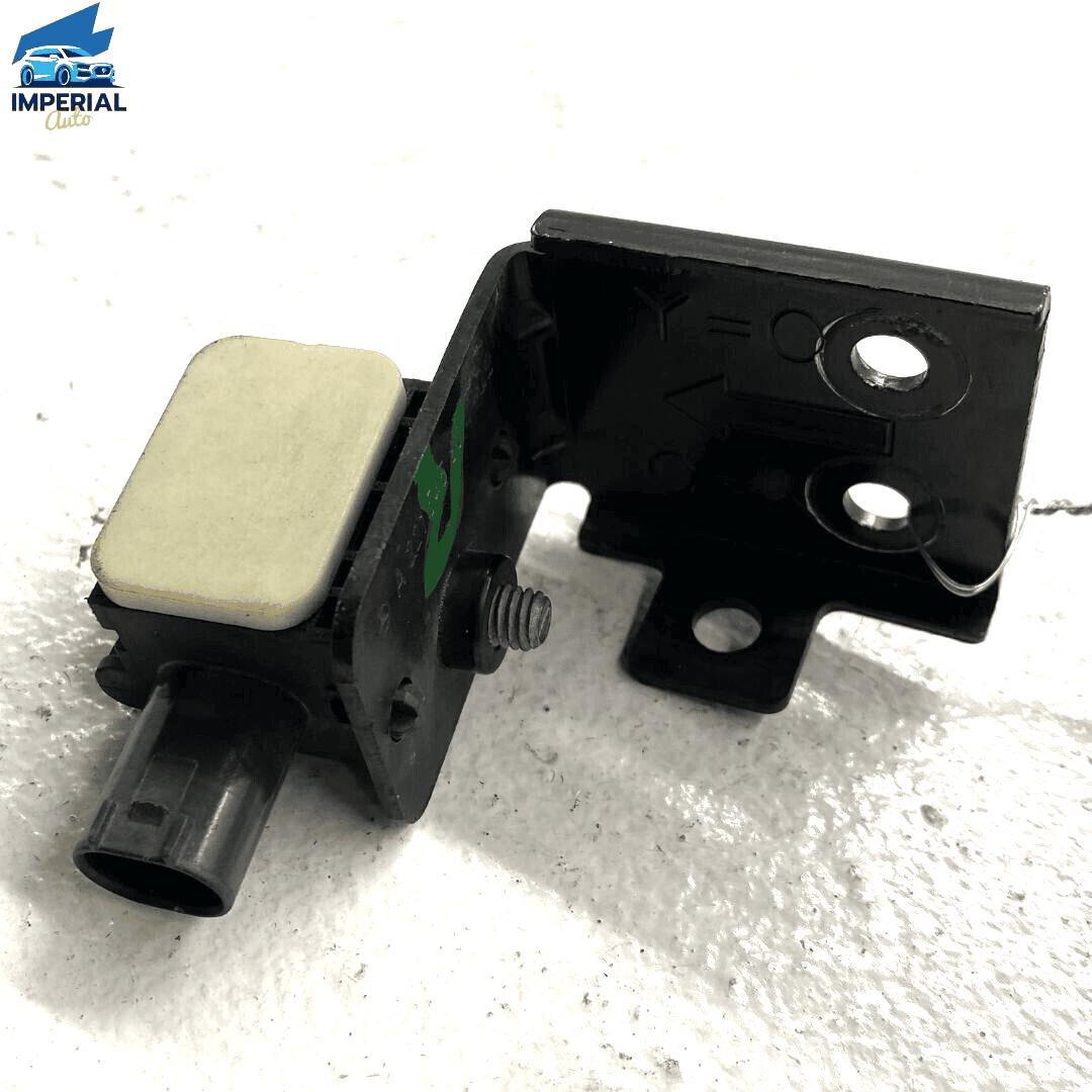 Front Driver Passenger Side Bumper Impact Sensor OEM 2007-13 Mercedes S550 