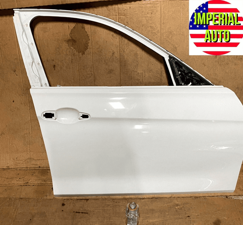 DOOR FRONT RIGHT OEM 7298566 2011-2018 BMW 3 320 328 330 340 M3 F30 F31 F80