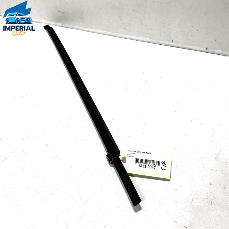 2011 - 2018 PORSCHE CAYENNE FRONT PASSENGER WINDOW INNER WEATHERSTRIP SEAL 