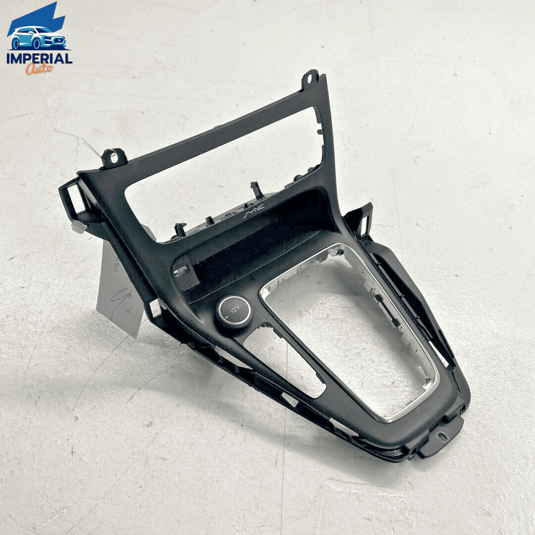 2015 Ford Focus Control Selector Shifter Lever Cover & Power Port Socket  O