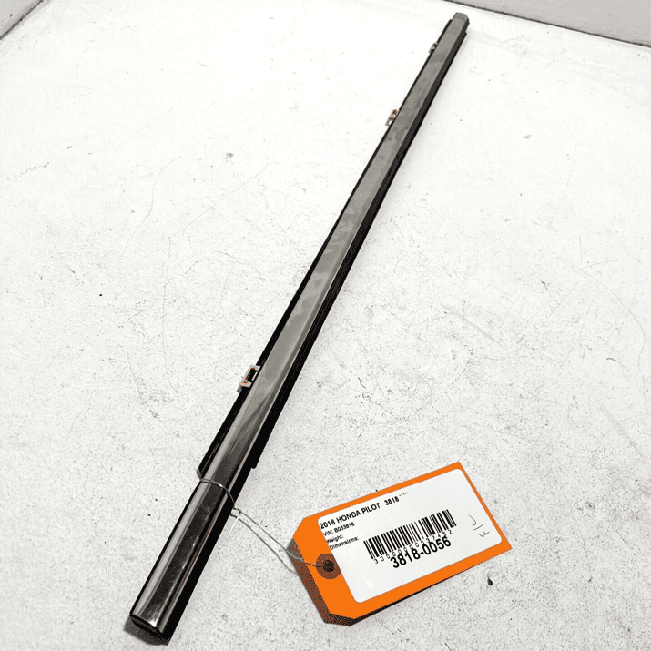 2016-2021 HONDA PILOT FRONT LEFT DRIVER SIDE DOOR WINDOW BELT MOLDING OEM