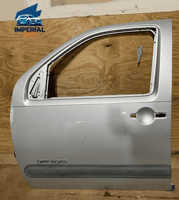 2005-2012 NISSAN XTERRA FRONTIER FRONT LEFT DRIVER DOOR SHELL SILVER OEM 