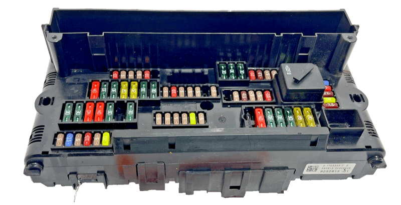 2012-2016 BMW 535XI 528XI F10 Power Distribution Fuse Relay Box Module Unit