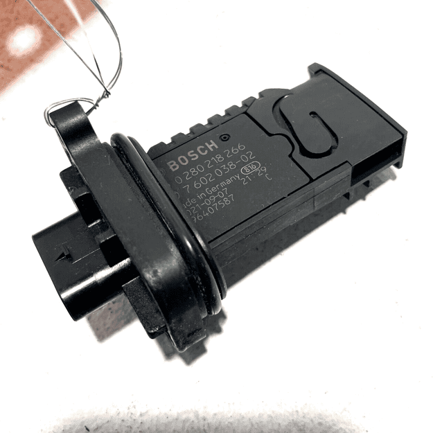 2012-2016 BMW 528i F10 MASS AIR FLOW METER SENSOR 7602038 OEM
