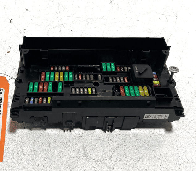 2012-13-14-15-2016 BMW 528I POWER DISTRIBUTION FUSE RELAY BOX OEM