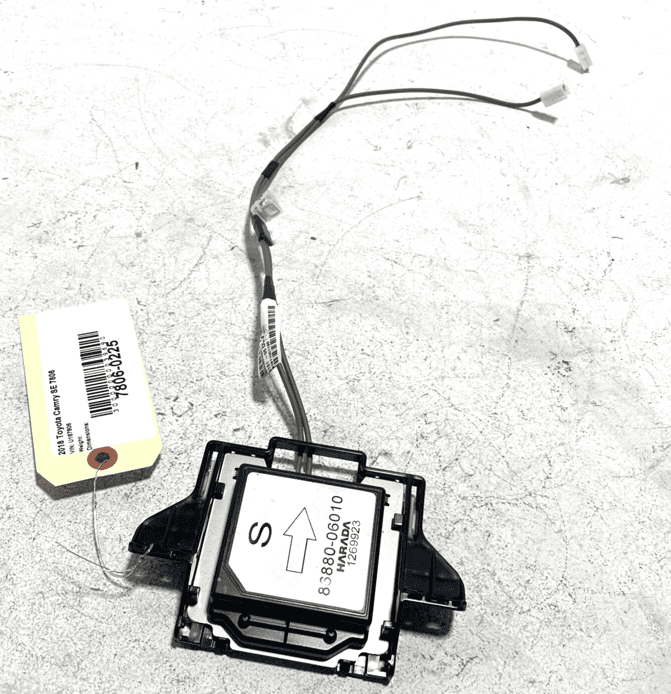 2018-2019 TOYOTA CAMRY SE GPS NAVIGATION SATELLITE ANTENNA MODULE & HARNESS
