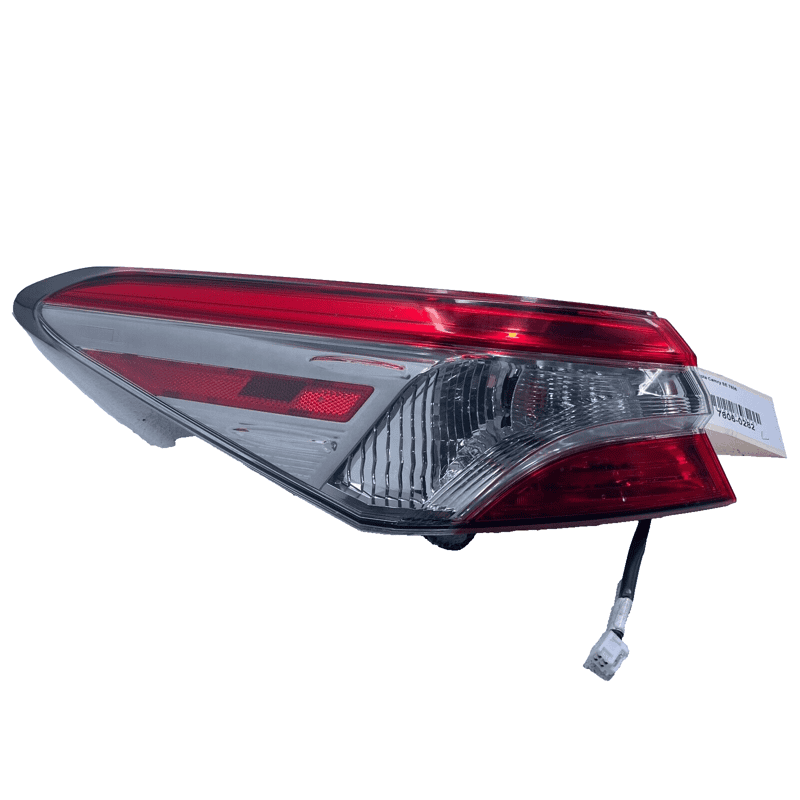 TOYOTA CAMRY 2018 - 2020 REAR LEFT DRIVER SIDE OUTER TAILLIGHT LAMP OEM