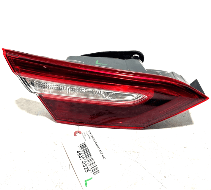TOYOTA CAMRY 2018 - 2020 REAR LEFT DRIVER SIDE INNER TAILLIGHT LAMP OEM