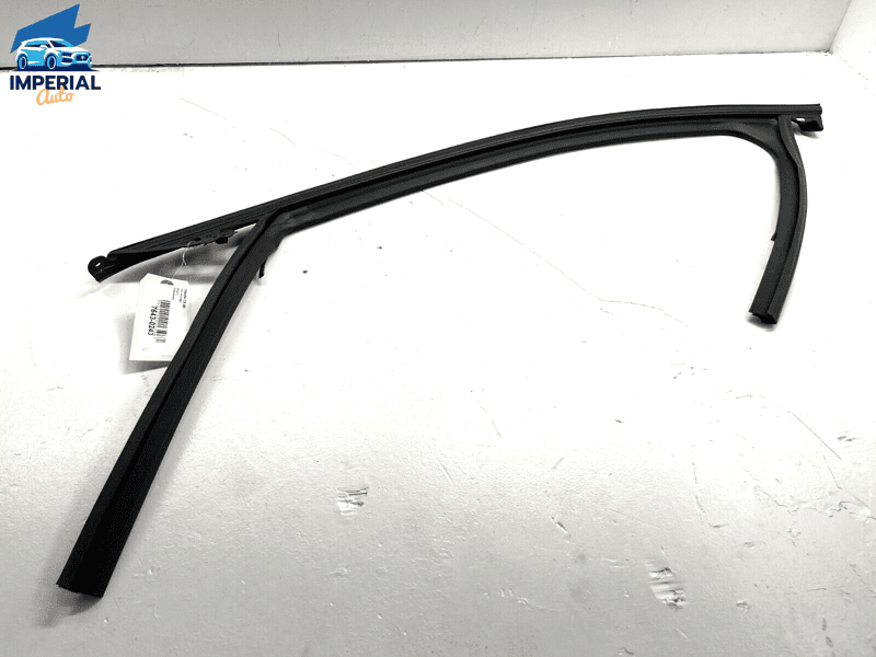 2023 MAZDA CX-50 FRONT LEFT DRIVER DOOR WINDOW GLASS RUN CHANNEL SEAL OEM