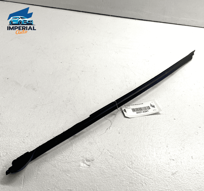 2007-2012 Mercedes S550 Real Left Driver Side Door Lower Wheather Strip Sea