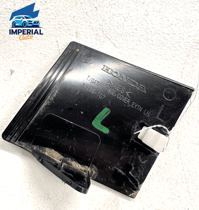 2016 - 2021 HONDA PILOT REAR DRIVER SIDE TAILGATE LIFTGATE HINGE TRIM COVER