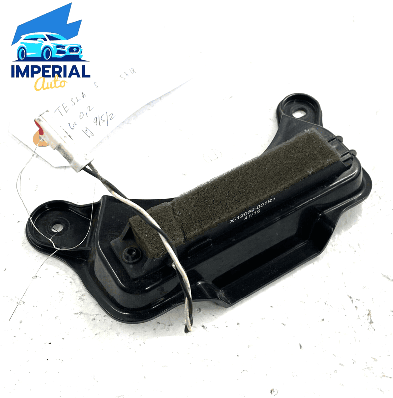 2012-2016 Tesla Model S Rear Passive Entry Antenna Bracket & Module 1015865