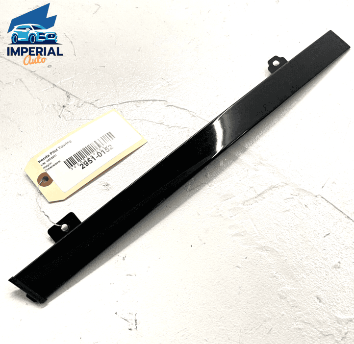 2016 - 2018 HONDA PILOT REAR PASSENGER DOOR WINDOW REARWARD MOLDING GARNISH