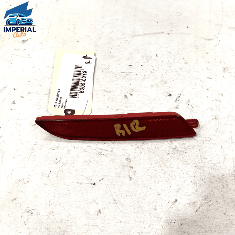 18-20 KIA RIO SEDAN REAR BUMPER RIGHT PASSENGER SIDE REFLECTOR LAMP LIGHT O