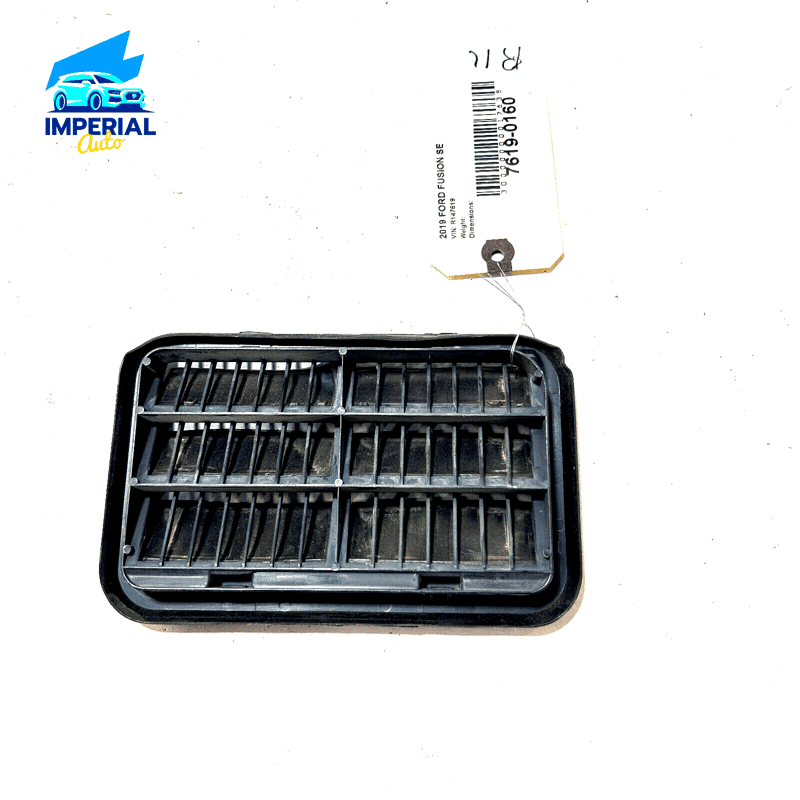 2014-2020 FORD FUSION 1.5L REAR LEFT SIDE QUARTER PRESSURE AIR VENT GRILLE 