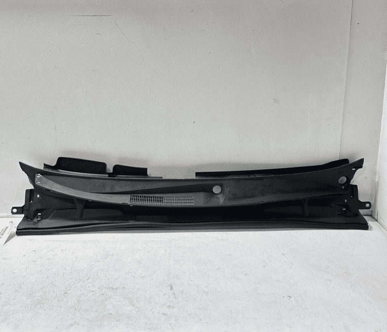 2018-2023 TOYOTA CAMRY WINDSHIELD WIPER COWL VENT GRILLE TRIM PANEL FRONT O