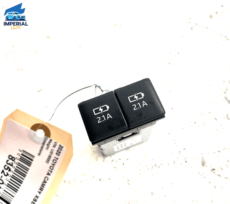 CENTER CONSOLE BACK USB PORT SOCKET SWITCH OEM TOYOTA CAMRY 2018-2020 XSE X