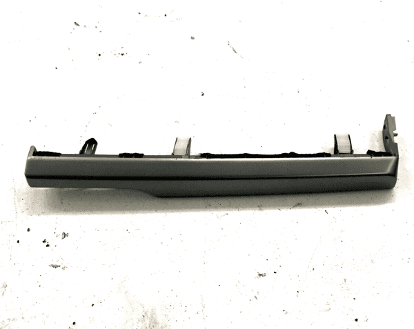 2016 - 2018 GENUINE HYUNDAI ELANTRA SILVER LEFT DASH GARNISH MOLDING OEM