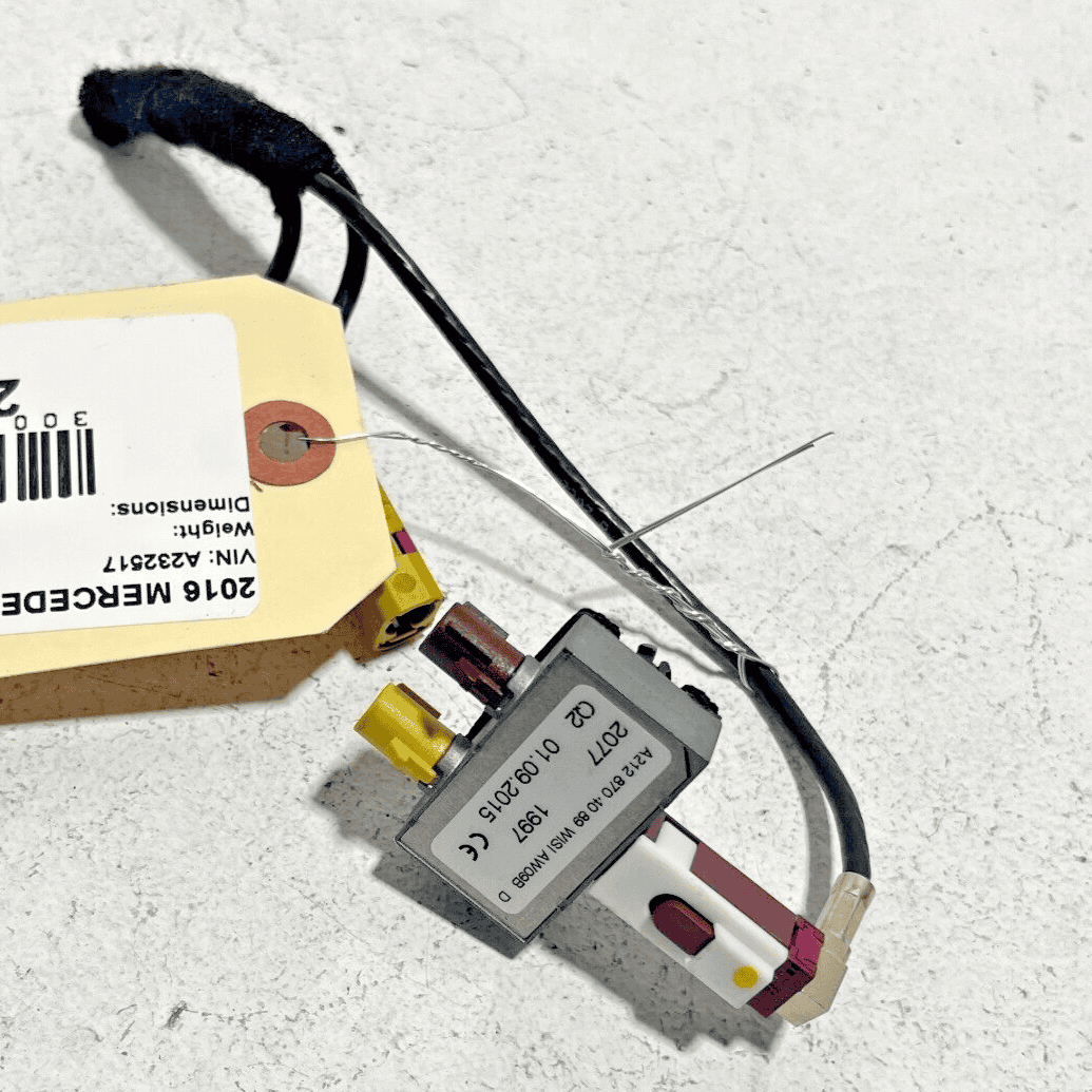 2014-2017 MERCEDES BENZ S550 S600 W222 ANTENNA AMP AMPLIFIER SPLITTER MODUL