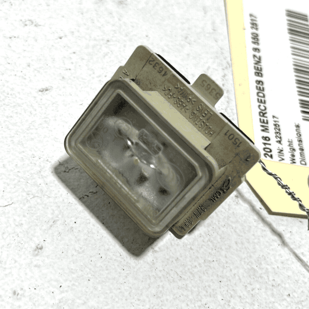 2014-2017 MERCEDES S550 REAR TRUNK LICENSE PLATE LIGHT LAMP OEM