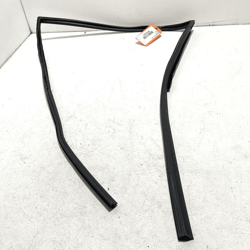 2016-2021 HONDA PILOT FRONT RIGHT DOOR GLASS RUN CHANNEL WEATHERSTRIP SEAL OEM