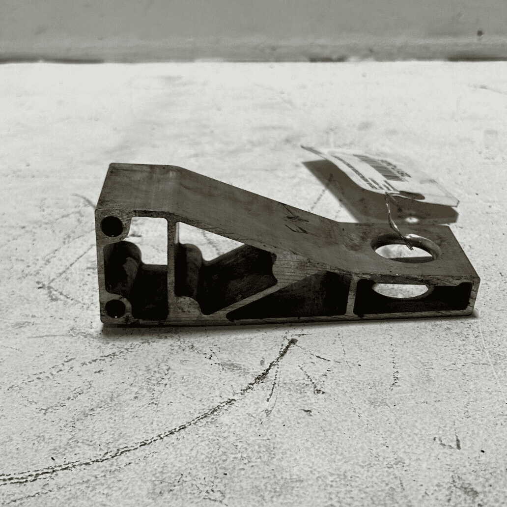 2014-2017 MERCEDES S550 RWD FRONT DRIVER SIDE REINFORCEMENT SUPPORT BRACKET OEM