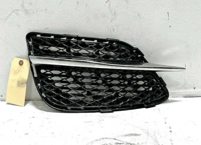 2014-2017 MERCEDES S550 W222 LEFT DRIVER SIDE FRONT BUMPER GRILLE & MOLDING OEM