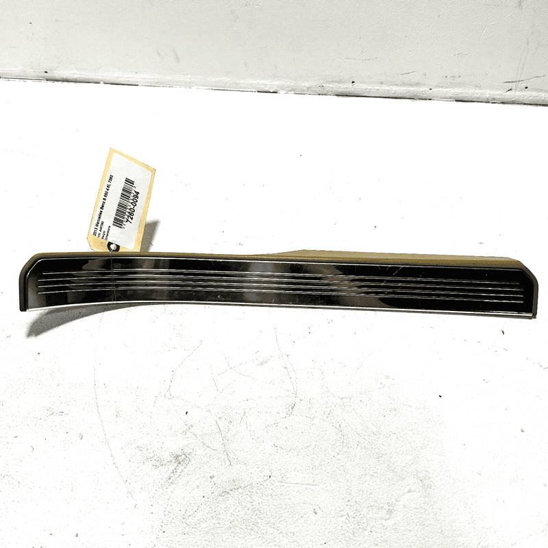 2007-2013 MERCEDES S550 W221 REAR PASSENGER SIDE OUTER SILL SCUFF PLATE TRIM OEM