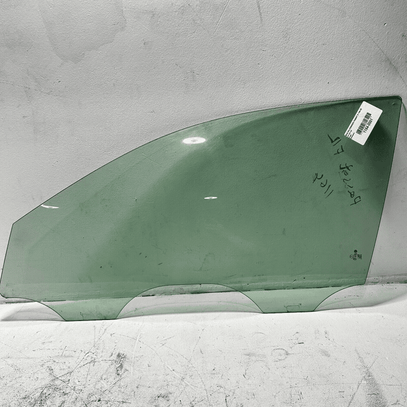 2012-2018 VOLKSWAGEN PASSAT S FRONT LEFT DRIVER SIDE DOOR WINDOW GLASS OEM
