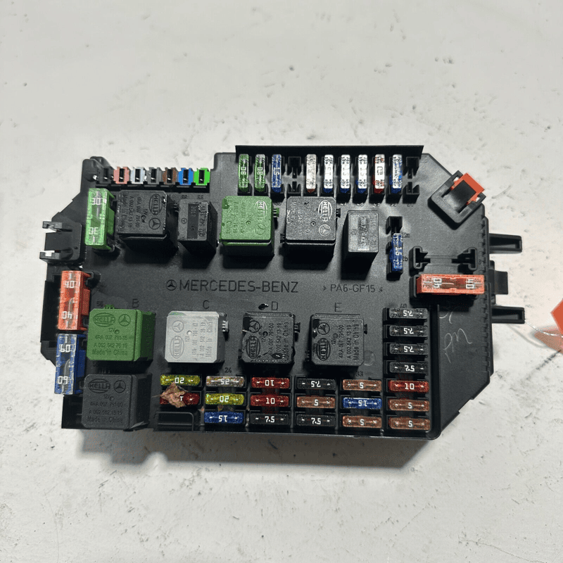 2011-2013 Mercedes Benz S550 Front Under Hood Fuse Box Module Assembly OEM