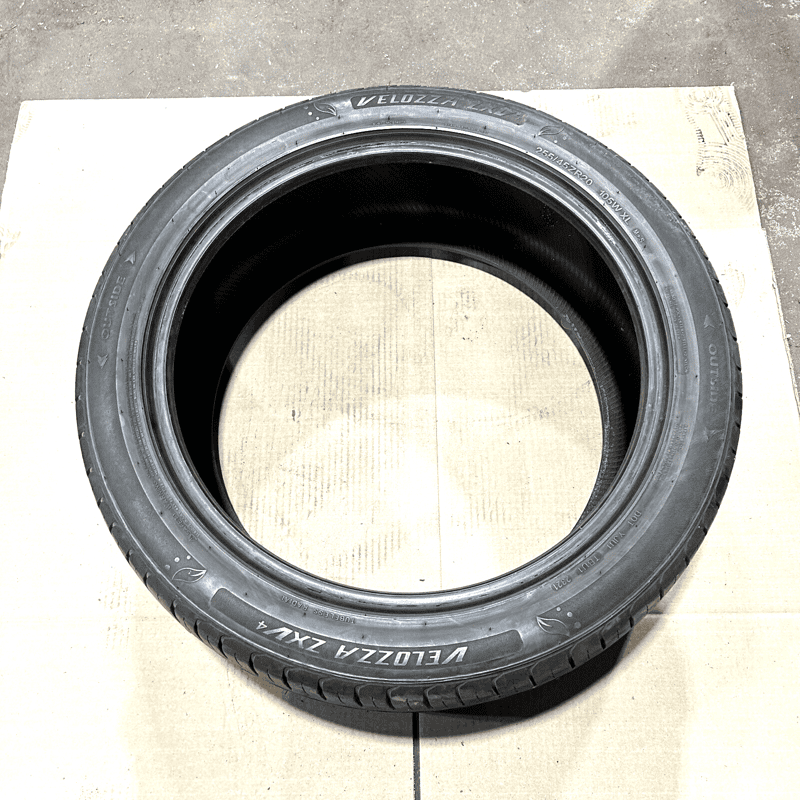 USED Eldorado Velozza ZXV4 255/45ZR20 Wheel Tire 105 W XL M+S 4/8