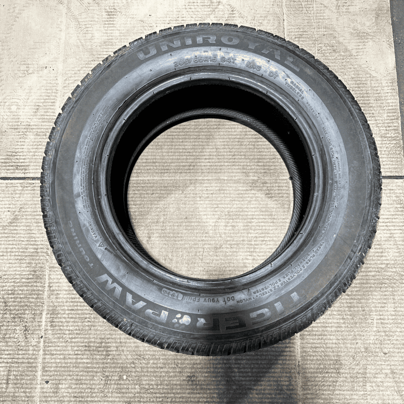 Uniroyal Tiger Paw 205/ 65 R15 94T  M+S OEM Year 2016 5/32 