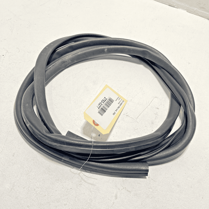 2009-2015 BMW 750 REAR HOOD BONNET REARWARD SEAL WEATHERSTRIP RUBBER OEM